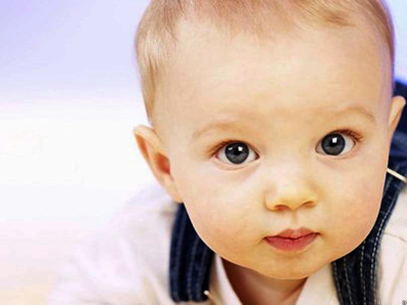 büyük gözler sevimli bebek