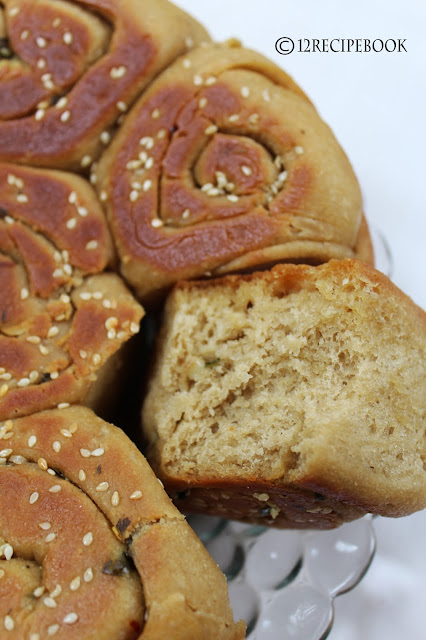 Whole Wheat Garlic Rolls