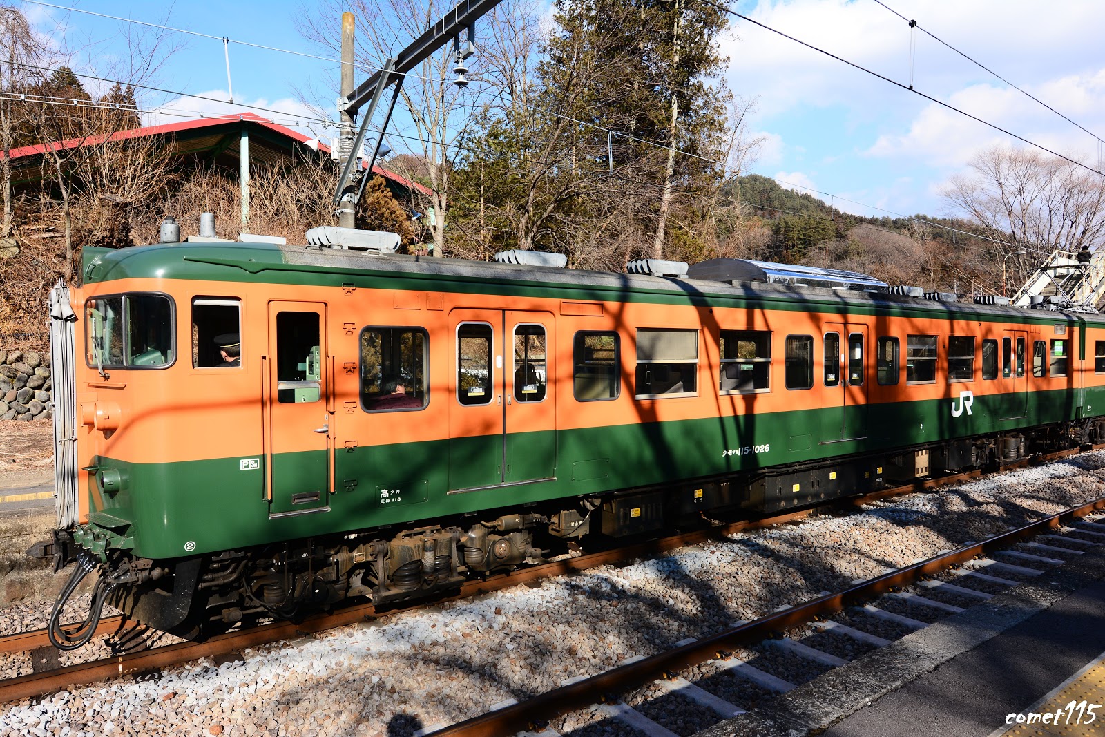 新潟地区で115系湘南色7両編成が運転される 鉄道ニュース 2014年5月26日掲載 鉄道ファン Railf Jp