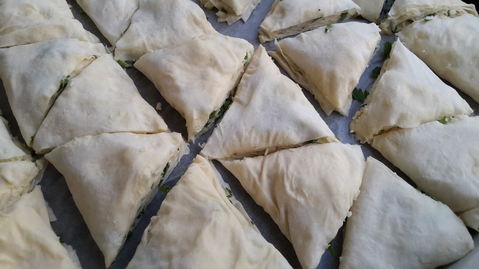 ÜÇGEN BÖREK Çinili Mutfak