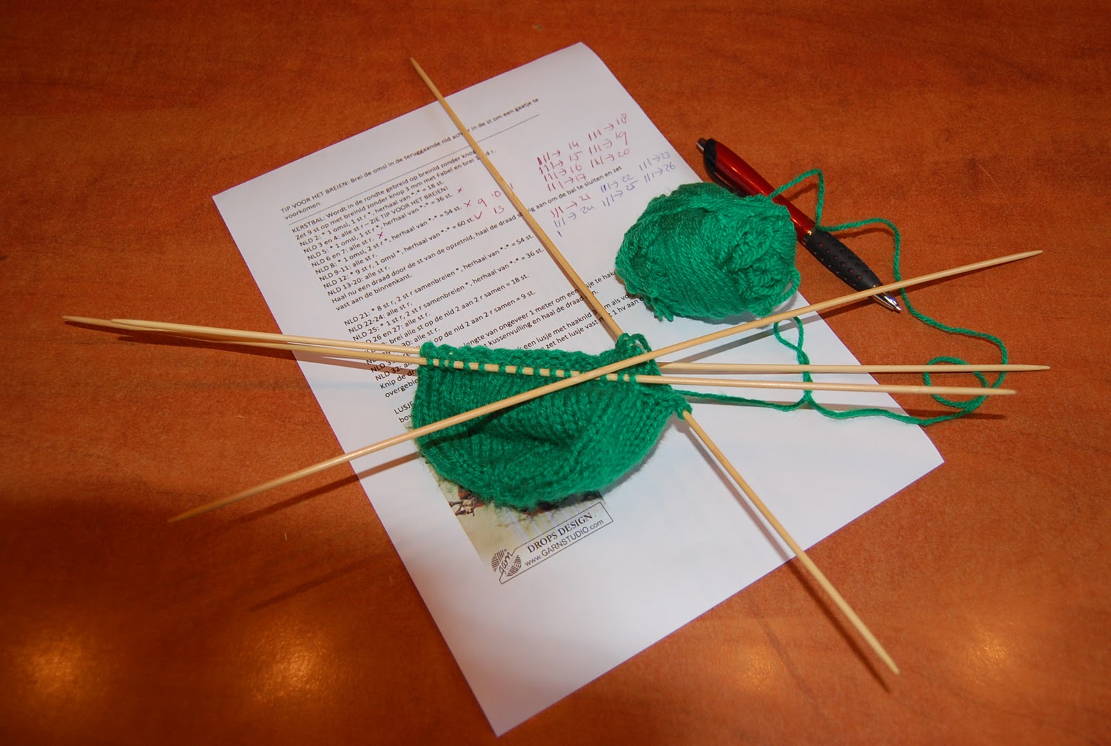 freubelGonda Kerstballen breien