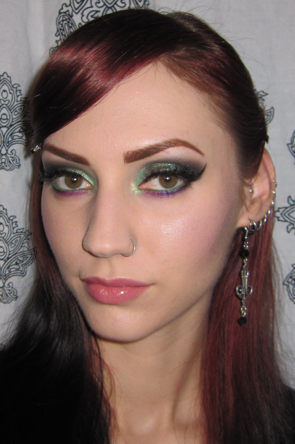 Glitter is my Crack: Green and Purple Makeup look with Fyrinnae