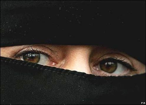 New Hijab Fashion: Beautiful Burqa Eyes