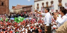 Enrique Peña se compromete en Zacatecas por el crecimiento y la paz en México.