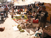 Mercado público de Barahona, un desorden total 