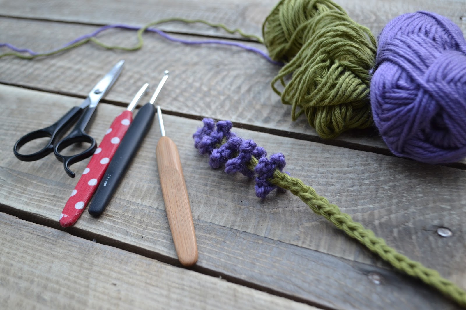 free-crochet-flower-pattern-day-1-lavender-crochet-arcade