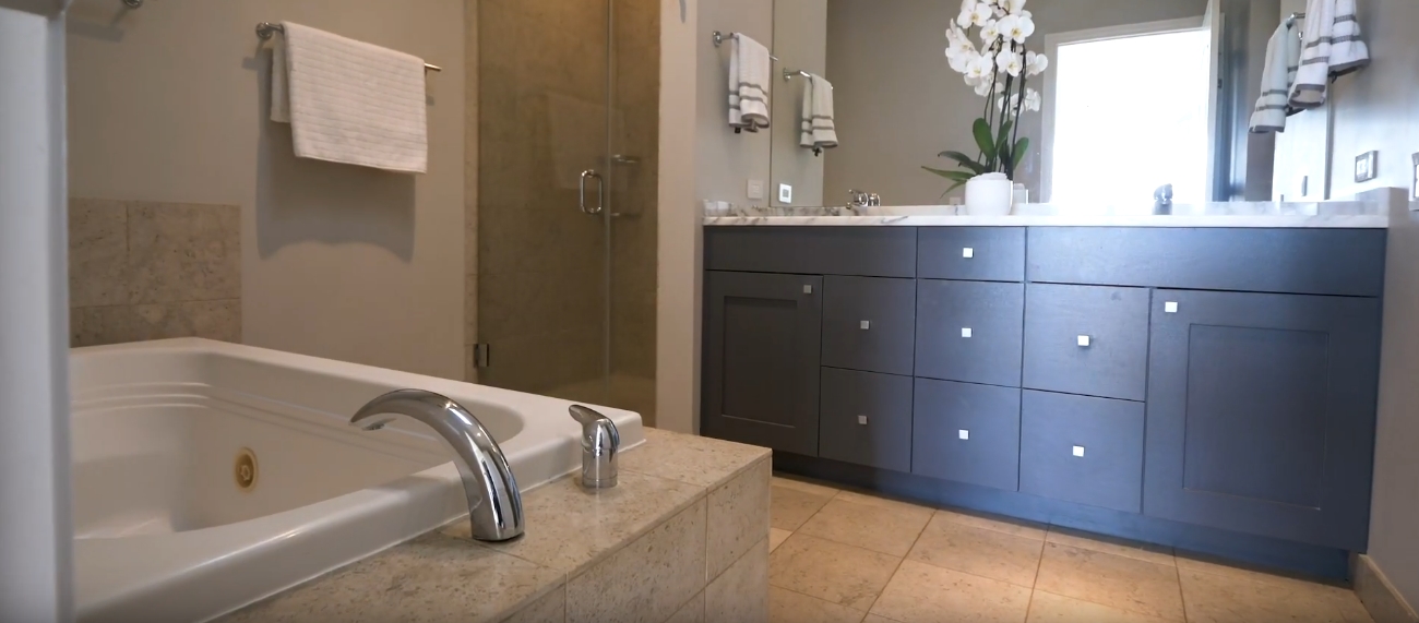 Penthouse Interior Design Tour vs. 2835 N Lakewood #5B Chicago | 3BD/2.1BA Penthouse Condo For Sale $929,900