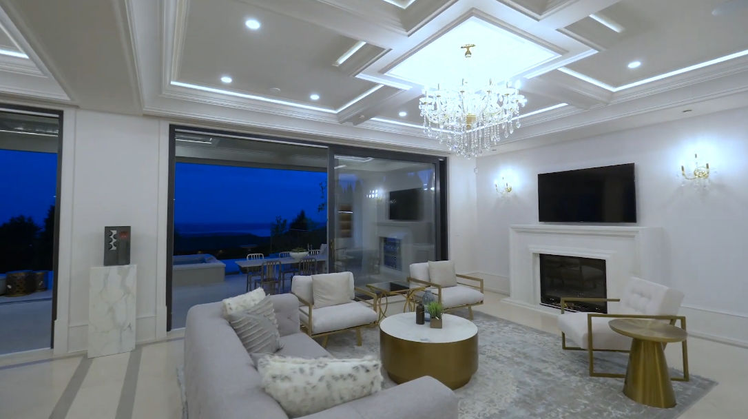 29 Interior Design Photos vs. 1103 Gilston Rd, West Vancouver Luxury Home Tour