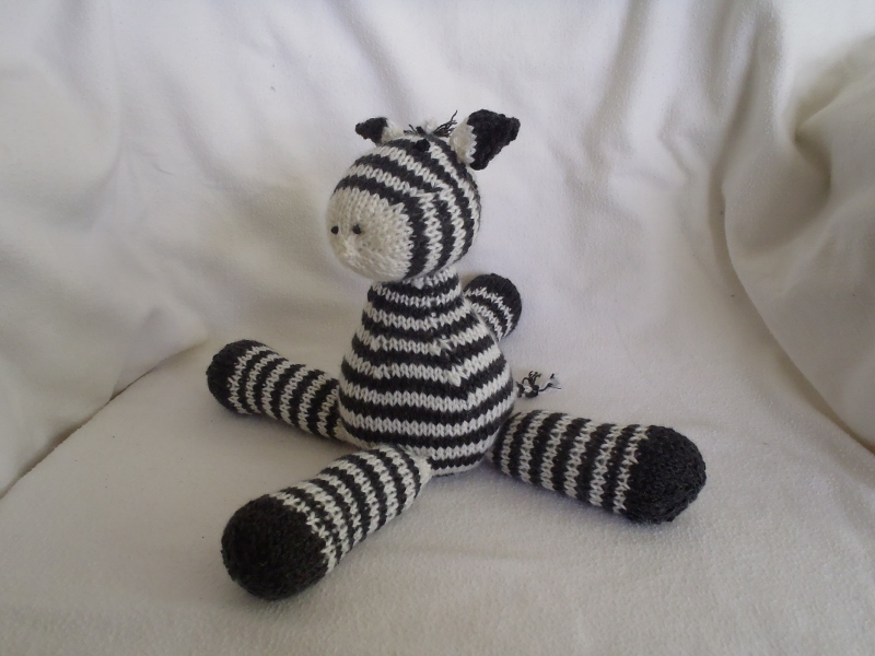 Stanas Critters Etc.: Knitting Pattern for Zeke, the baby ...