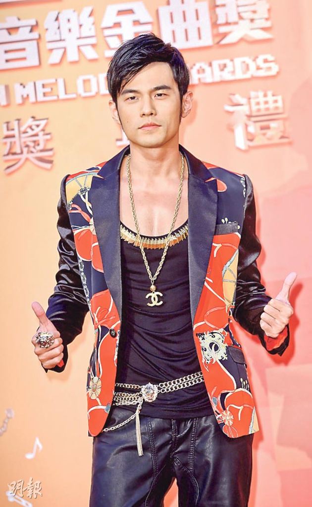 GEM Walks HandinHand with Yoga Lin, So Happy Trips on the Red Carpet