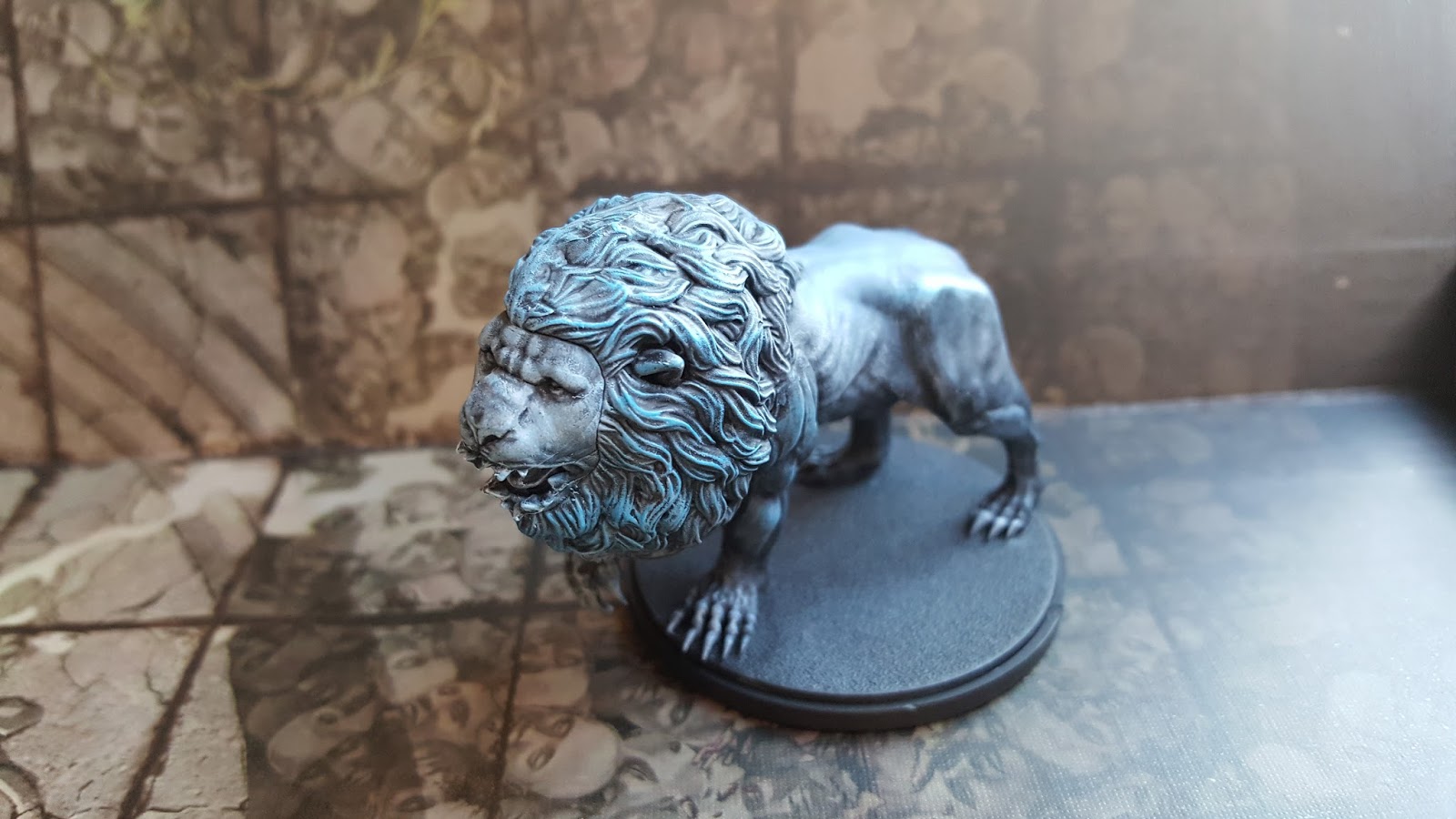 House of Zoxe Hot off the Desk KDM White Lion