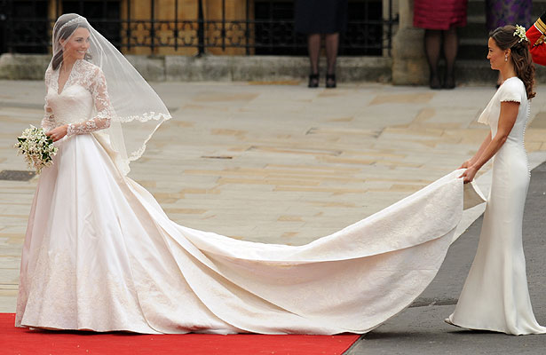 Amazing Kate Middleton Wedding Dress Replica of the decade Don t miss ...