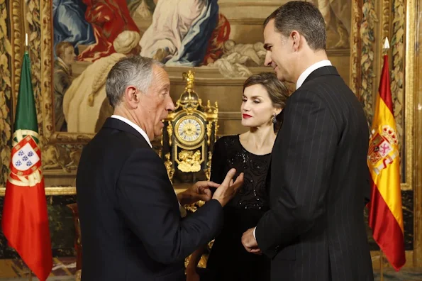 King Felipe VI of Spain and Queen Letizia of Spain receive Portugals President Marcelo Rebelo de Sousa before a gala dinner held at the Royal Palace