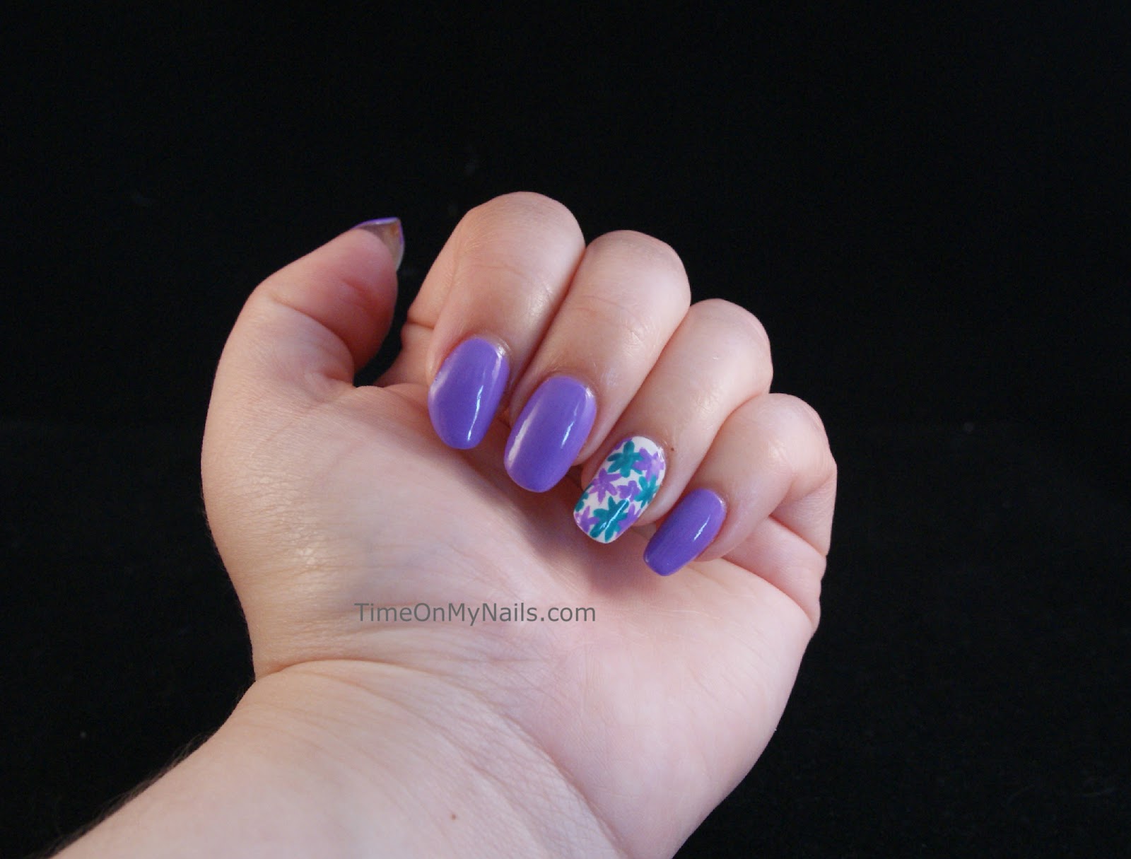 Time On My Nails: Abstract Purple Floral