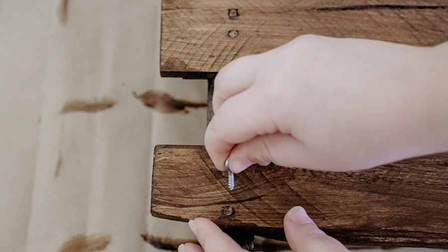 estanteria de palet, madera de palet, muebles de palet, madera, estanteria, reciclar palet, pintar palet