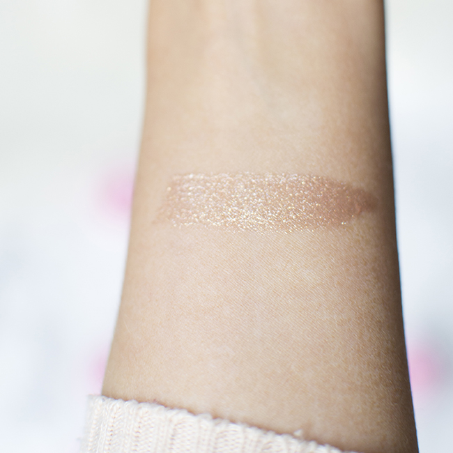 Jouer Cosmetics Long-Wear Lip Topper in Skinny Dip - Review & Swatches Jouer Cosmetics Long-Wear Lip Topper in Skinny Dip - Review & Swatches