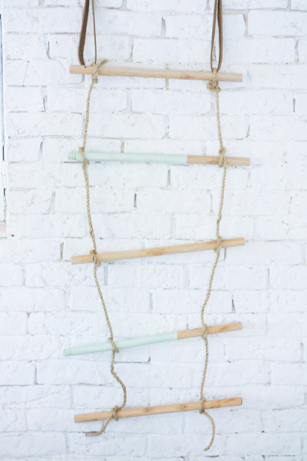 Perchero con cuerda y listones madera diy