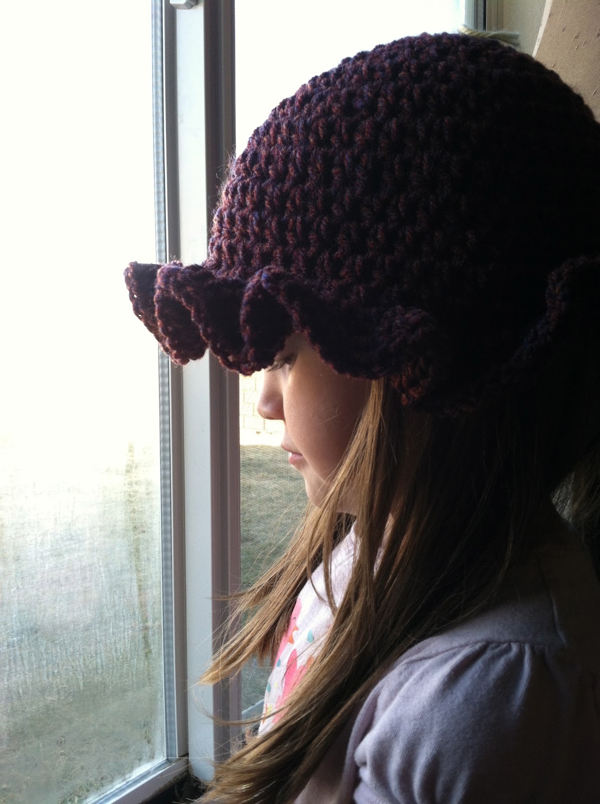 A Military Wife's Tale: Easy Ruffle Hat