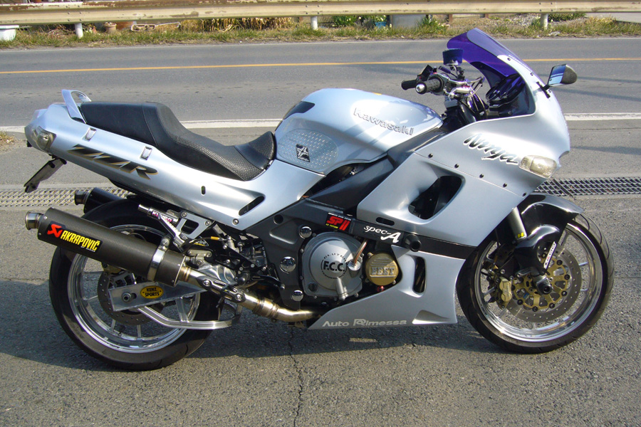 Kawasaki ZZ 400 Custom