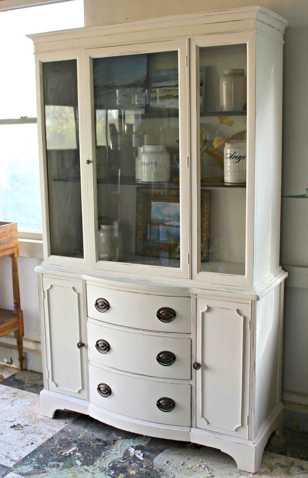 Heir and Space A China in White