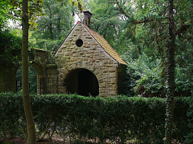 Friedhof und Friedhofskapelle der Anstalt „Bethesda“ Friedhof und Friedhofskapelle der Anstalt „Bethesda“