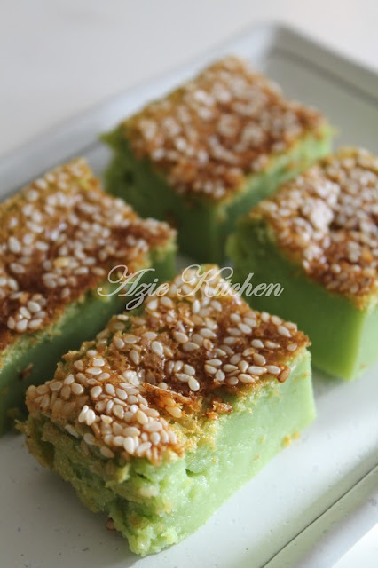 Kek Bakar Pandan Azie Kitchen