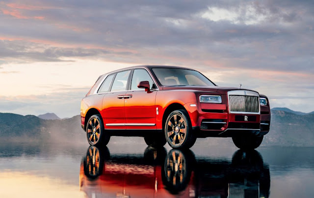 SUV Rolls-Royce Cullinan Is the Most Practical of Rolls-Royces