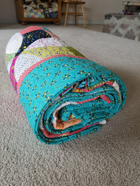 Dreamworthy Quilts: One quilt bound - another one outline quilted!