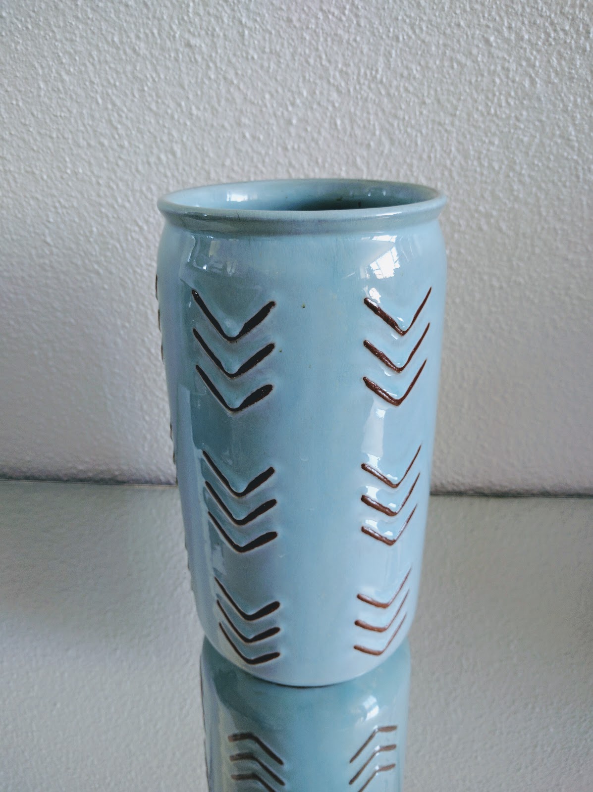 SKYSCRAPER CAPE TOWN 20th Century Classics South African Pottery