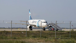 Một máy bay của Hãng hàng Không Ai- Cập Egypt Air vừa bị không tặc cướp