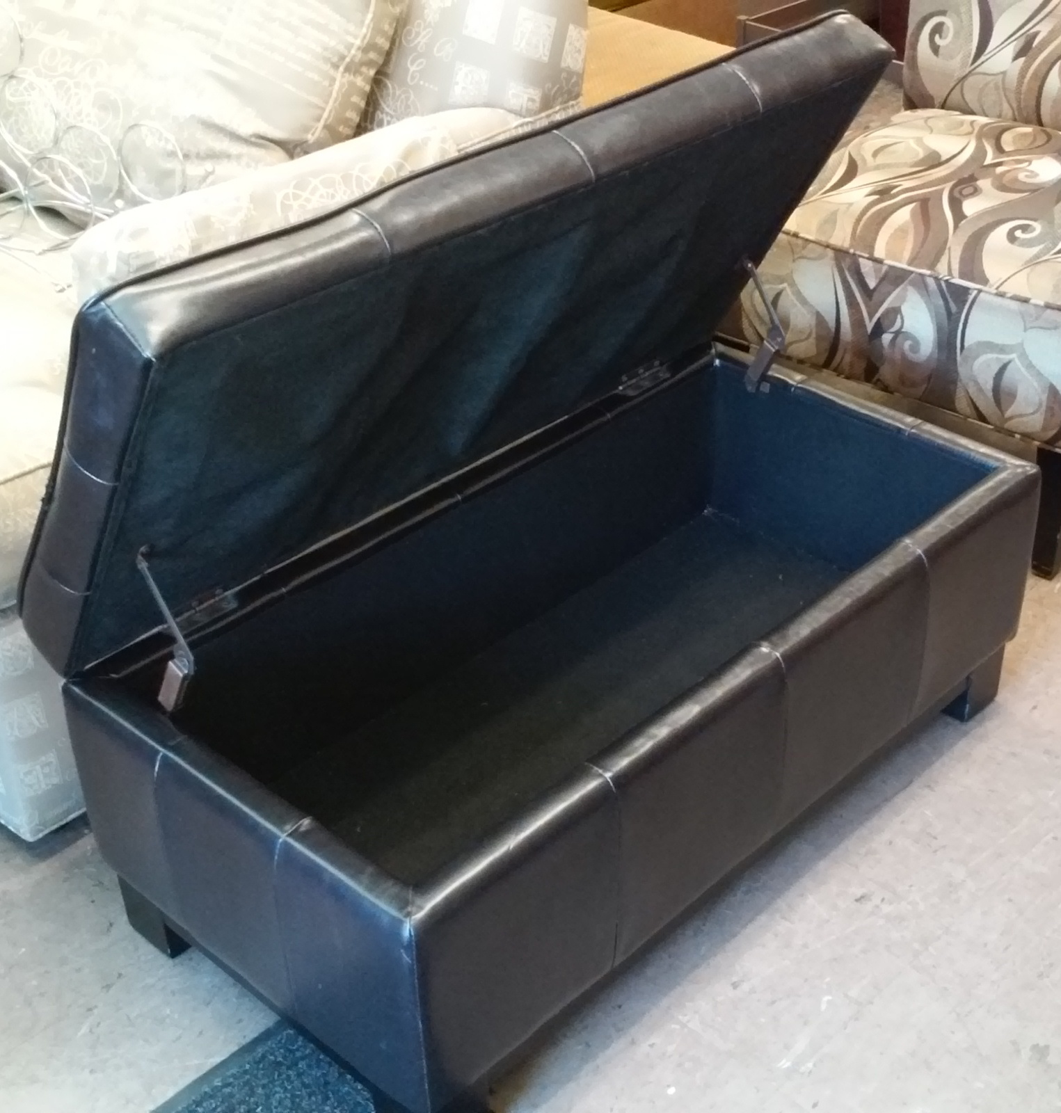 UHURU FURNITURE & COLLECTIBLES SOLD **BARGAIN BUY** 960 3 1/2' Wide