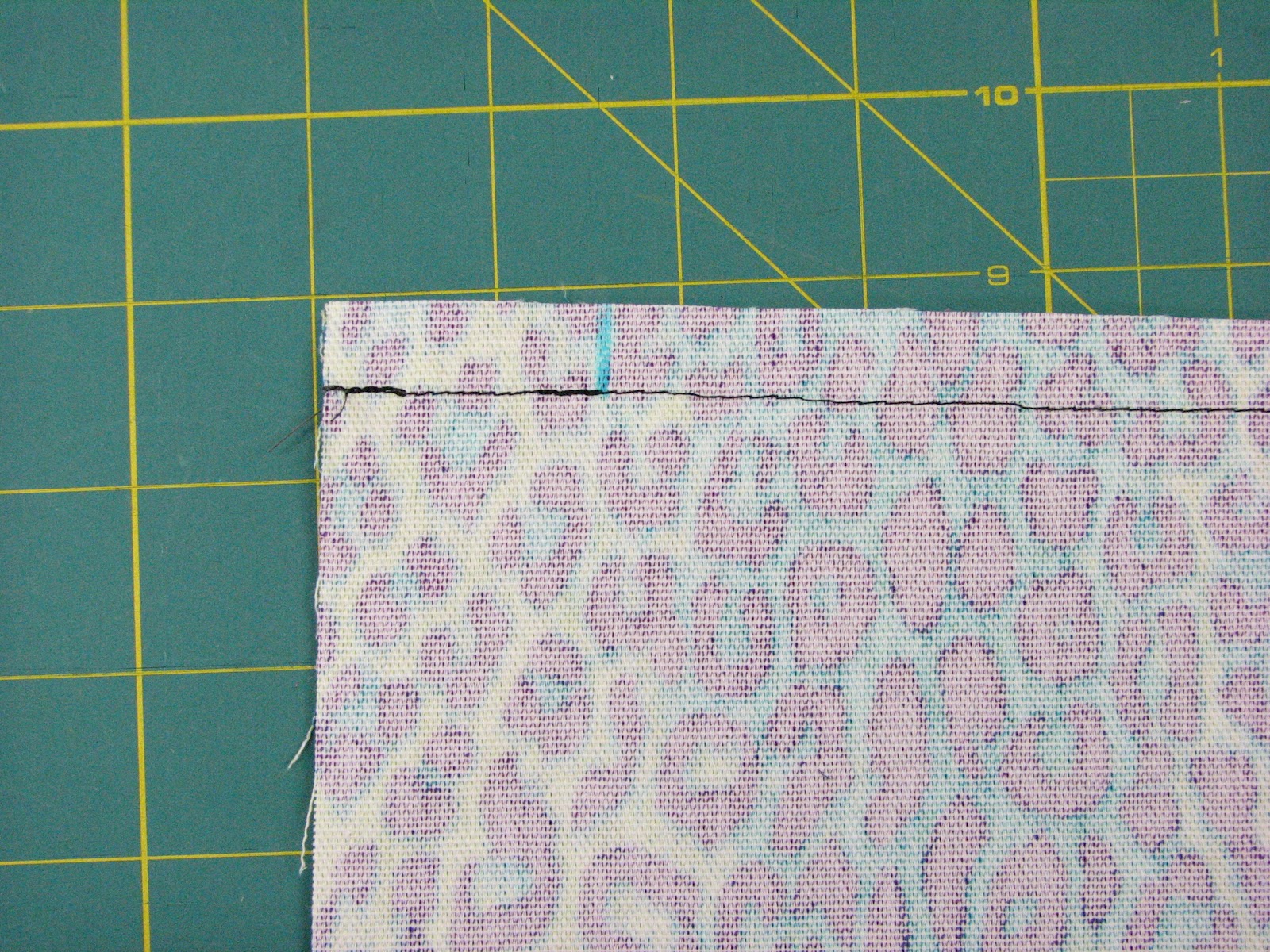 Ms. Elaineous Teaches Sewing Zippers in Pillows and Cushions