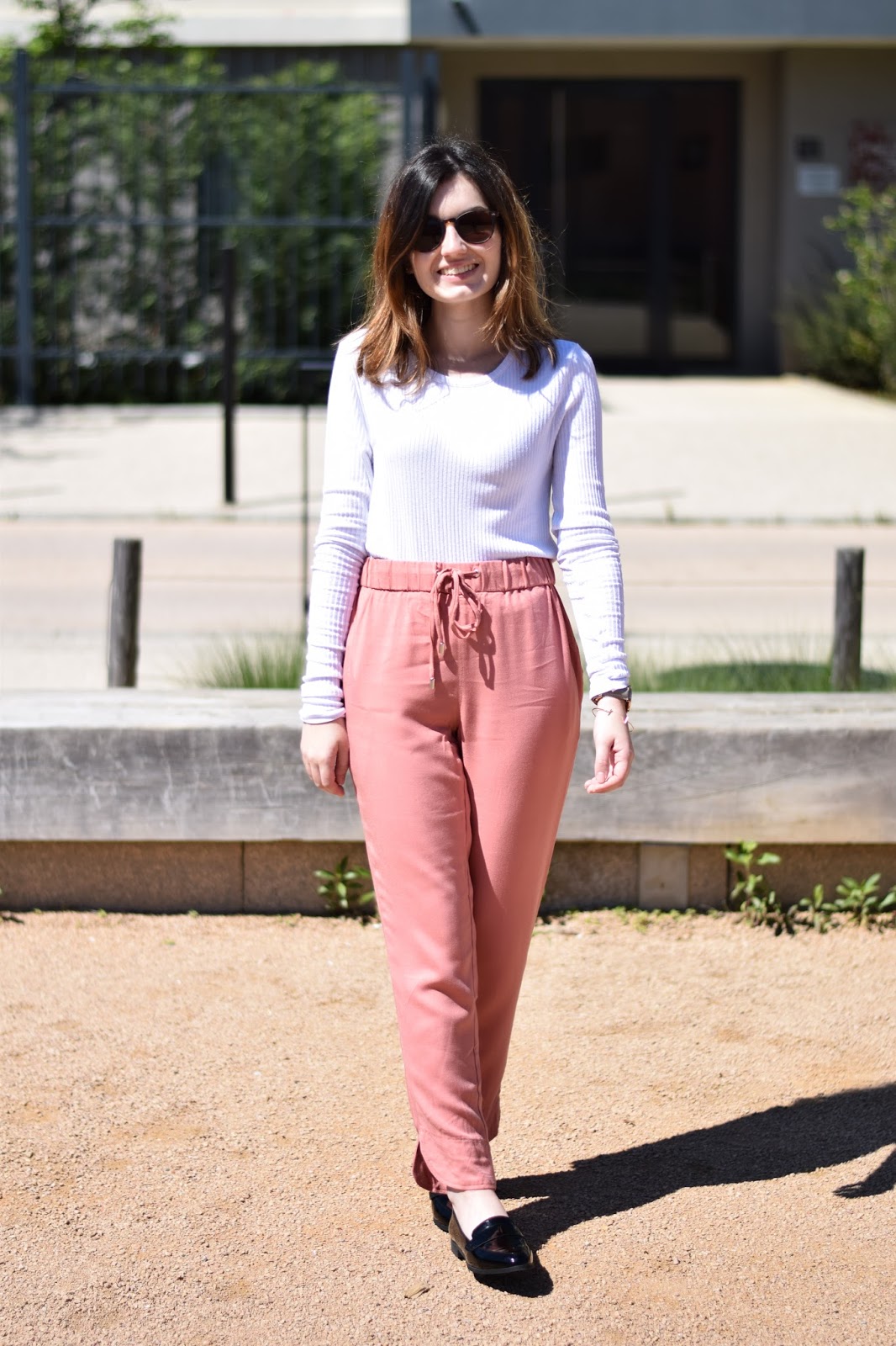 look outfit perfecto pantalon rose baggy spring zara pull&bear mango