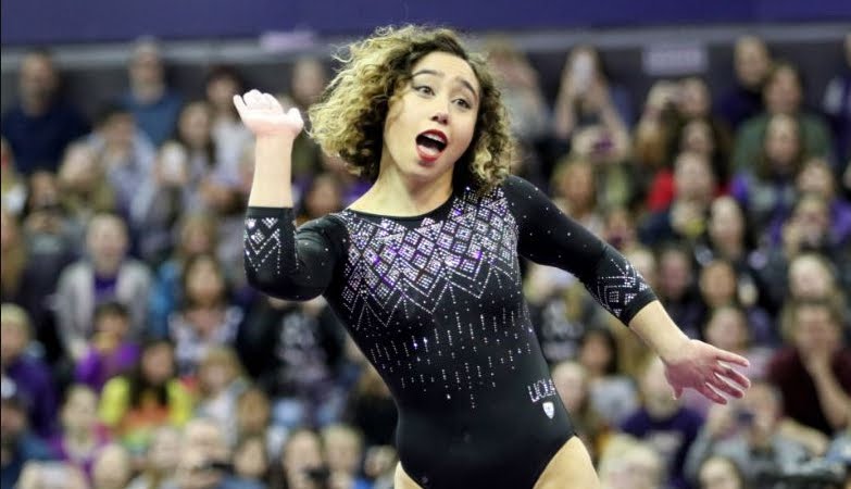 La ginnasta Katelyn Ohashi si è ripetuta con un altro incredibile esercizio perfetto.
