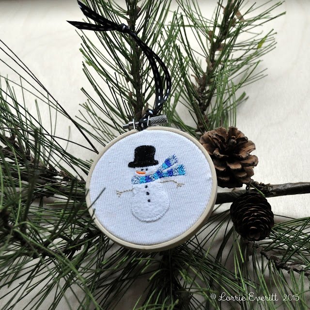15 minute mini embroidery hoop ornaments using upcycled materials | Lorrie Everitt Studio