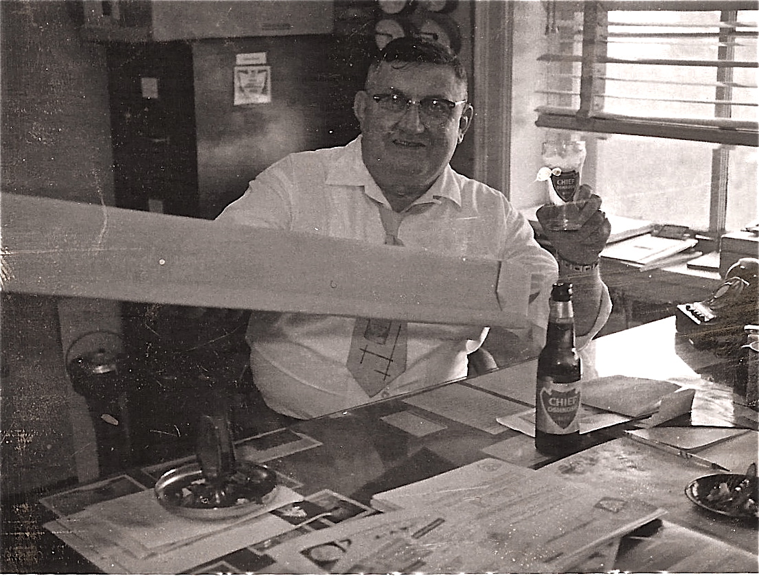 Oshkosh Beer: Shorty Kuenzl, Lee Beverage, and the Undoing of the Oshkosh  Brewing Company