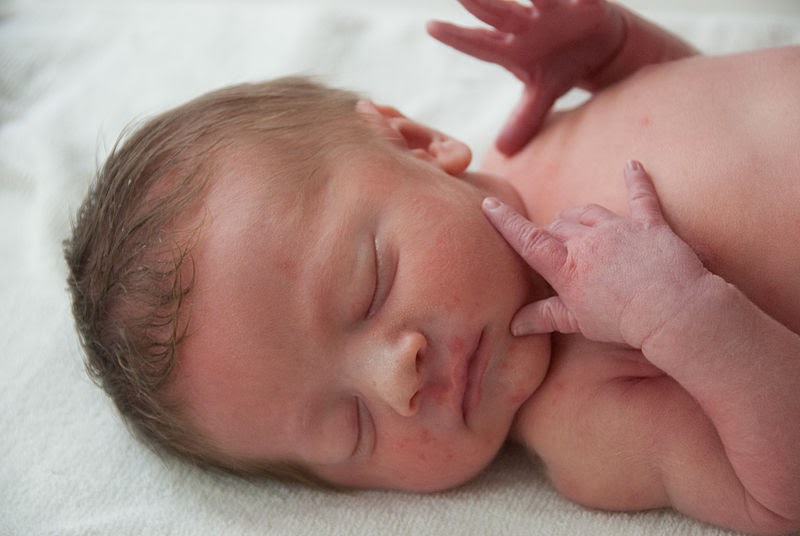 Mejora el sueño de tu recién nacido en 5 pasos.