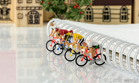 little-world-the-big-fun-of-photography-with-small-things-11__880