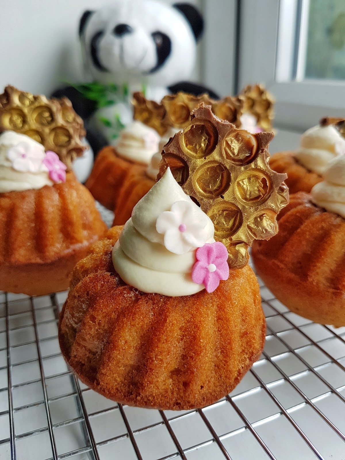Mini Lava Honey Bundts Recipe