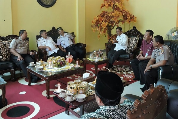 Kecamatan Sekadau Hilir Adakan Halal Bi Halal Dirumah Camat Kecamatan Sekadau Hilir Adakan Halal Bi Halal Dirumah Camat