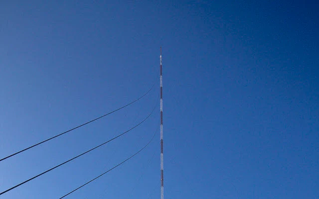 A antena KVLY, com 628,8m de altura, é a antena mais alta existente