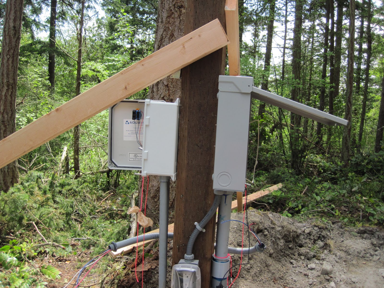 Jay builds a house: Septic wiring - 3 - wiring