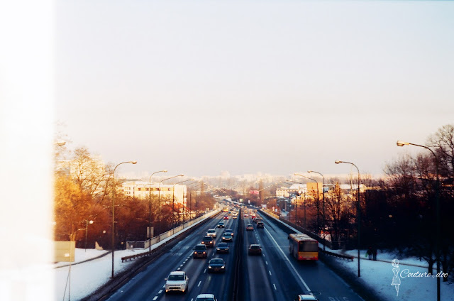 Warszawa analogowo trasa łazienkowska, zima, śnieg