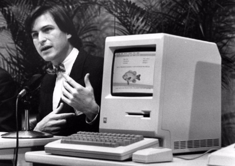 30 Fascinating Photographs of a Young Steve Jobs in the 1970s and 1980s