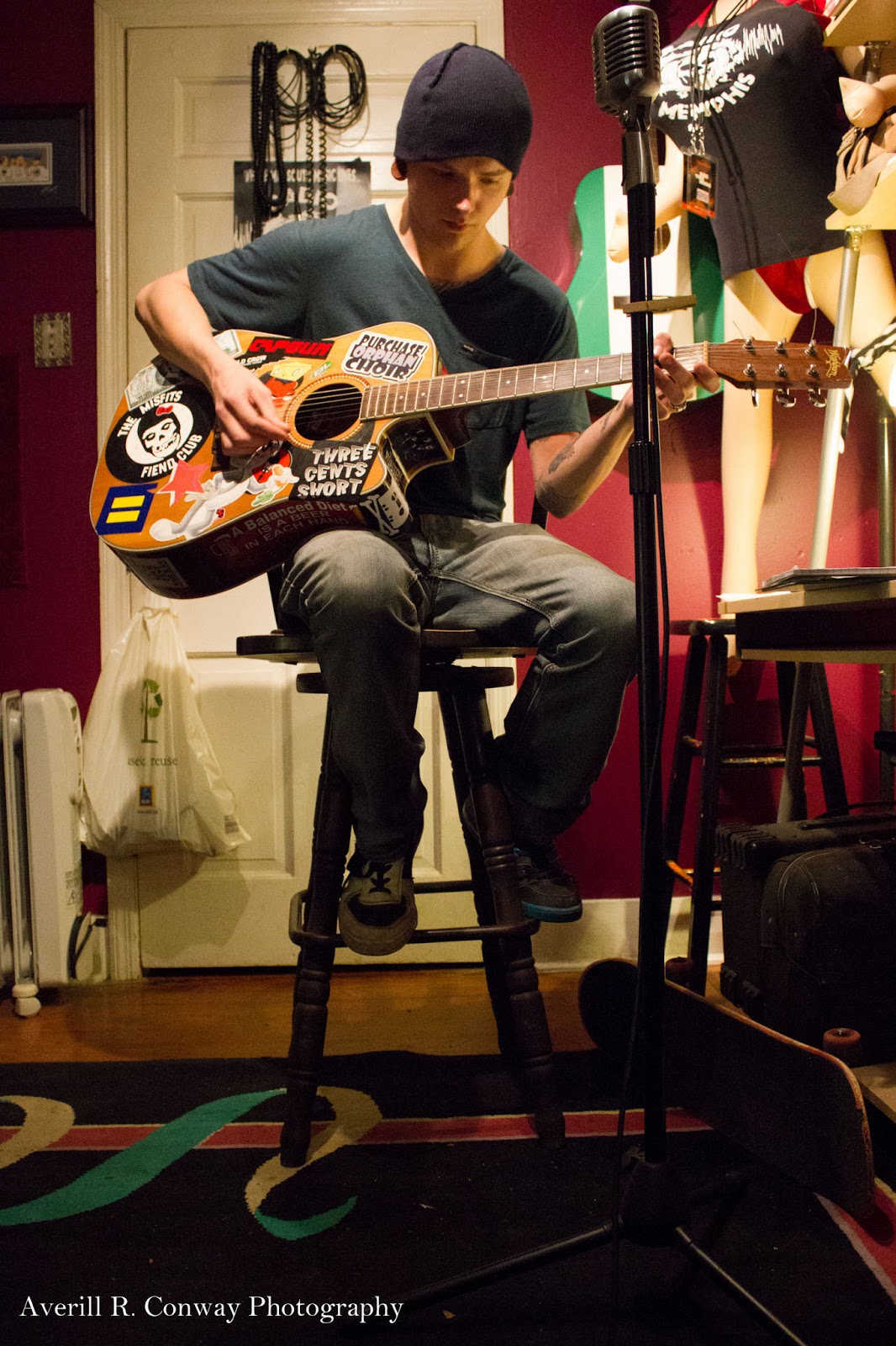 Confidently Awesome Accendo Acoustic Artist Hour Tyler Miller