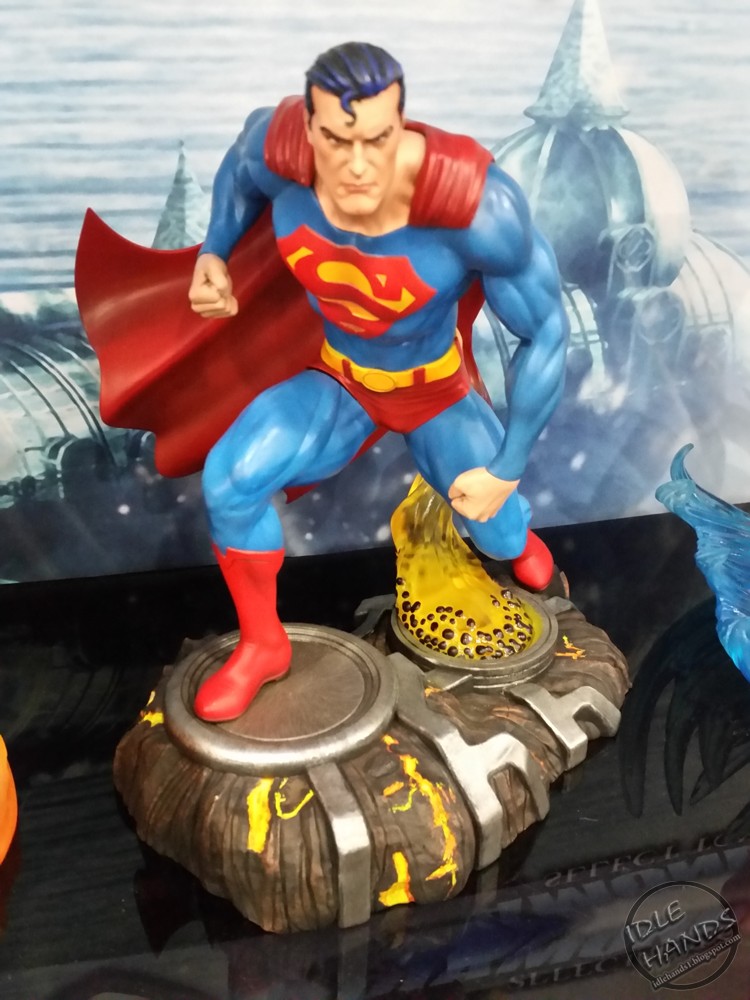 Diamond Select Dc Gallery - Figurine PVC Superman Comics