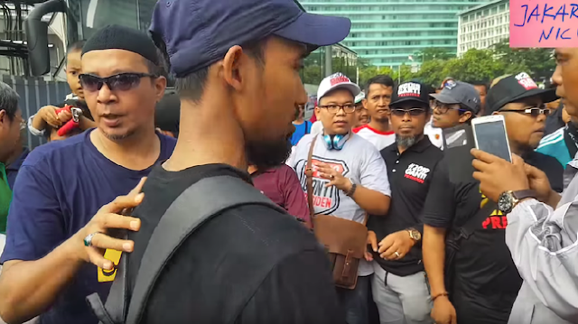Mustofa Nahra Akhirnya Dipolisikan Lantaran Berkata Kurang Ngajar Terhadap Susi Ferawati Mustofa Nahra Akhirnya Dipolisikan Lantaran Berkata Kurang Ngajar Terhadap Susi Ferawati