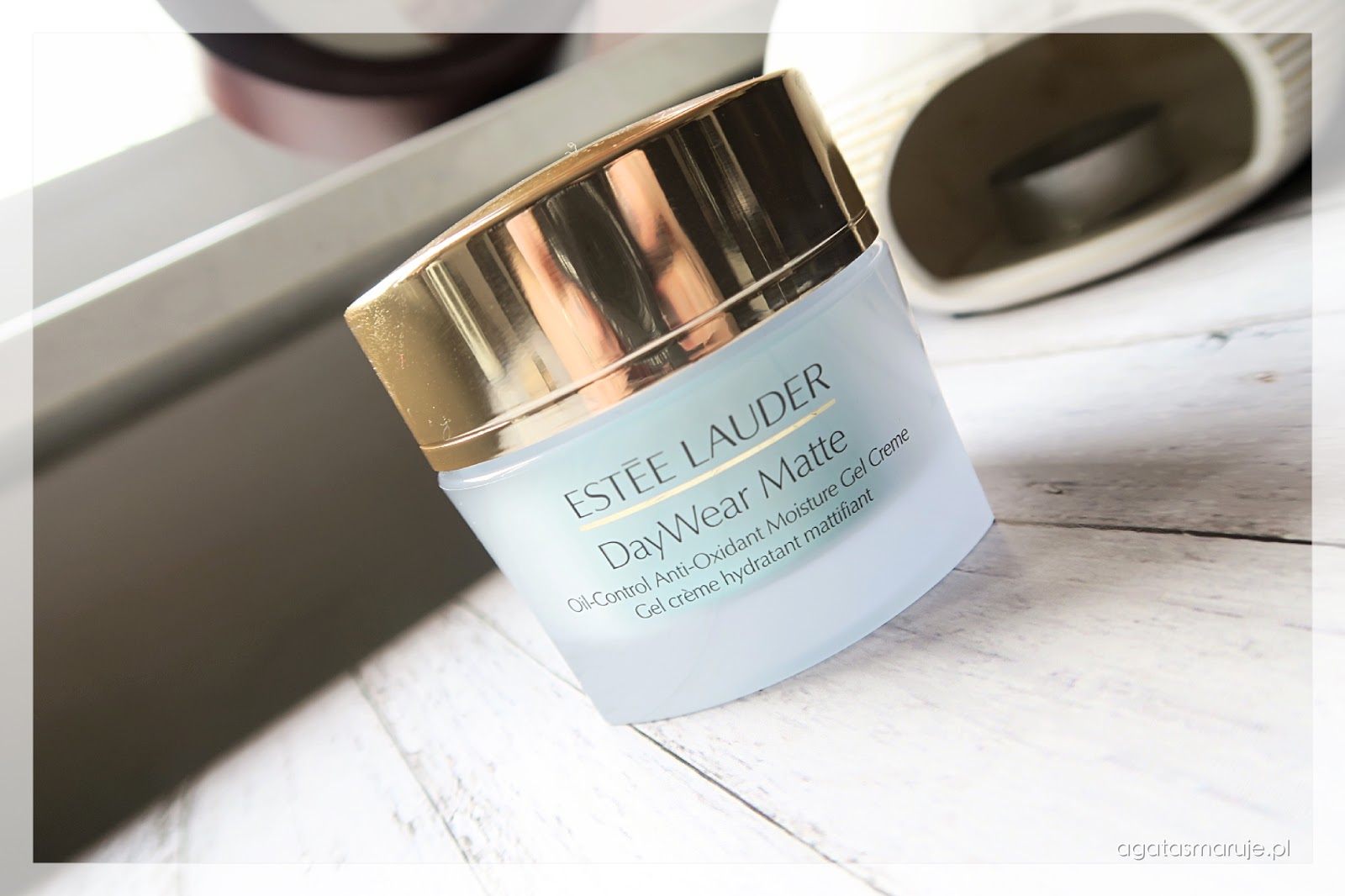 Matowa skóra według Estée Lauder: DayWear Matte