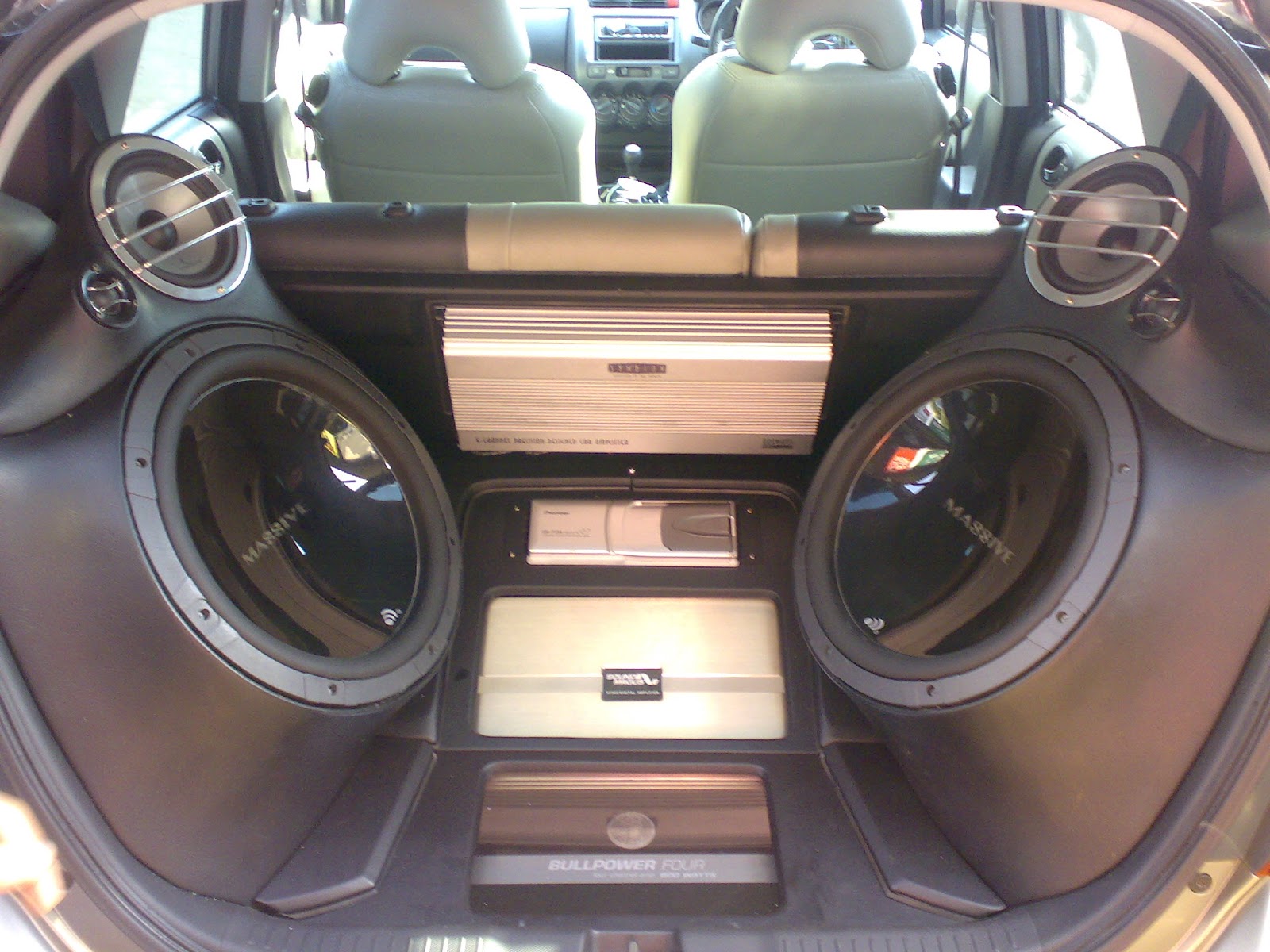 Gambar Modifikasi Honda Jazz Chamber Terlengkap Modifikasi Mobil Sedan