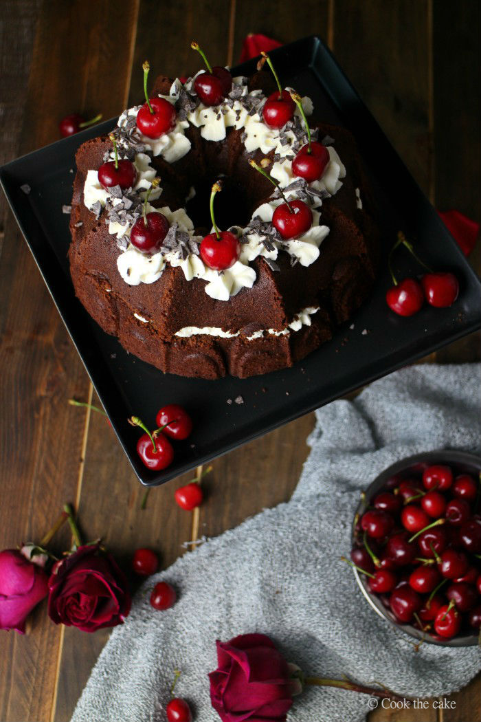 black-forest-bundt-cake, national-bundt-cake-day, bundt-cake, tarta-selva-negra